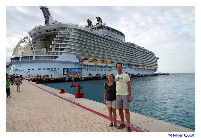 Oasis of the Seas im Hafen von Cozumel Mexiko