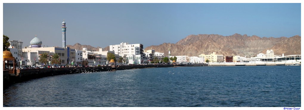 Muscat Hafenbecken und Corniche von Muscat