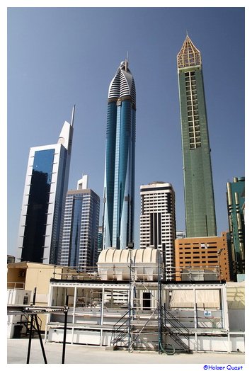 Dubai Skyline von der anderen Seite Dubai Skyline von der anderen Seite