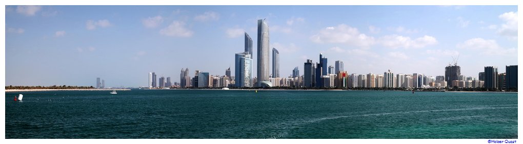 Abu Dhabi Skyline -  vom Heritage Village 