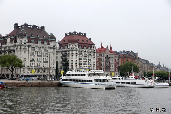 Palastartige Huser auf der Strandvgen in Stockholm