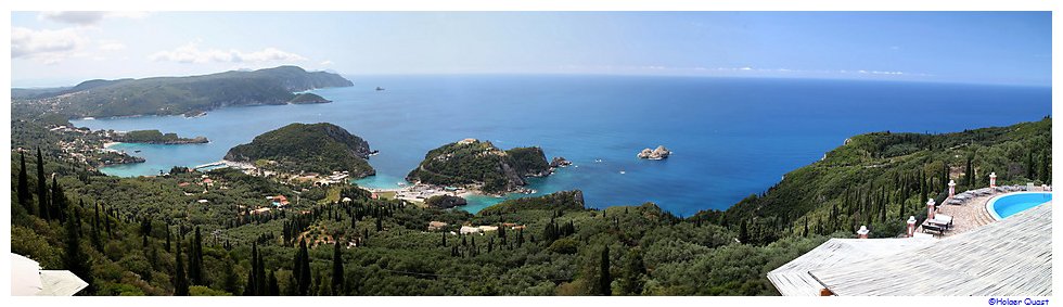 Küstenpanorama mit Paleokastritsa Küstenpanorama mit Paleokastritsa