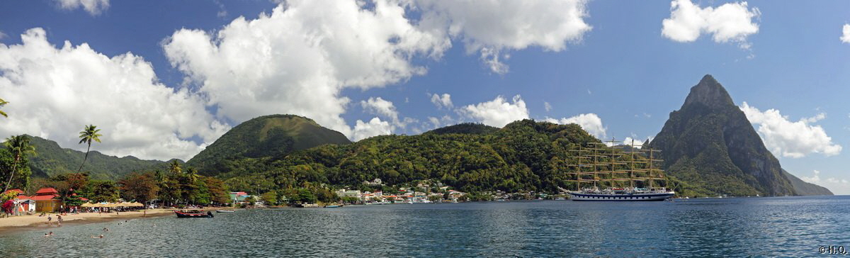 Hummingbird Beach in Soufriere mit Blick auf Petit Peton