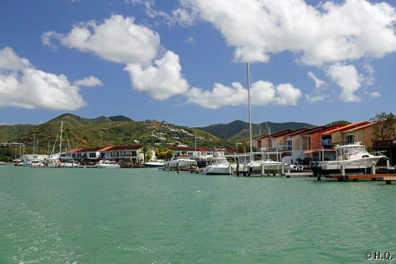 Schöne Villen im Jolly Harbour auf Antigua Schöne Villen im Jolly Harbour auf Antigua