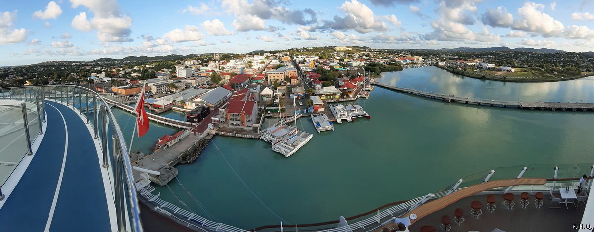 St. John auf Antigua vom Deck der Mein Schiff 2