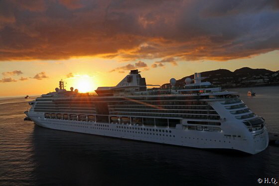 Sonnenuntergang über der Juwel of the Seas