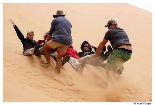 Sandrutschen mit Ela Sandrutschen mit Ela