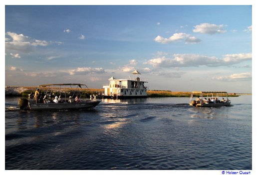 Hausboote auf dem Chobe River Hausboote auf dem Chobe River