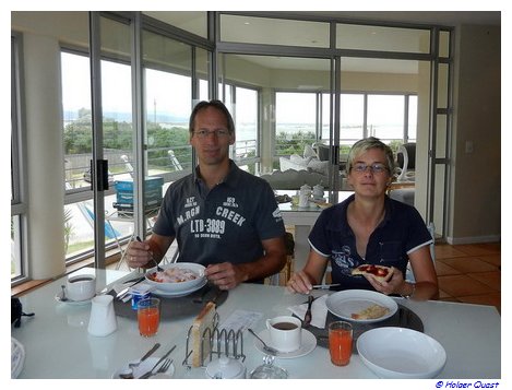 Frühstück im Sunshowers Plett Guesthouse - Plettenberg Bay Frühstück im Sunshowers Plett Guesthouse - Plettenberg Bay