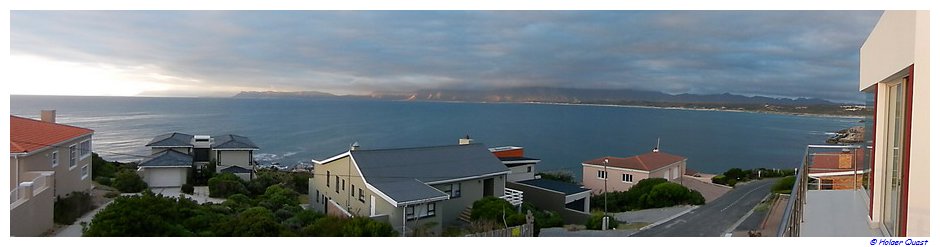 Blick vom Balkon der  Sea Star Lodge in De Kelders